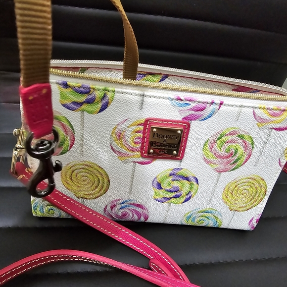 Dooney & Burke Rare Hard to find Lollipop crossbody/ clutch. Excellent condition - Picture 7 of 15